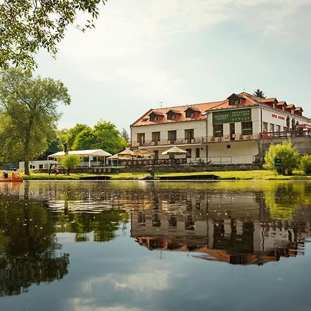 Hotel Ostende Chocerady Εξωτερικό φωτογραφία