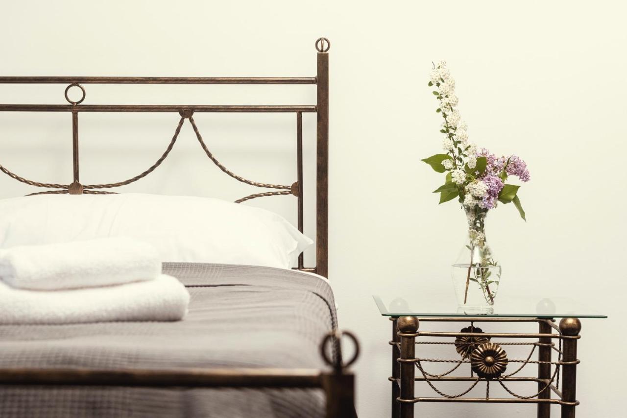 Hotel Ostende Chocerady Εξωτερικό φωτογραφία