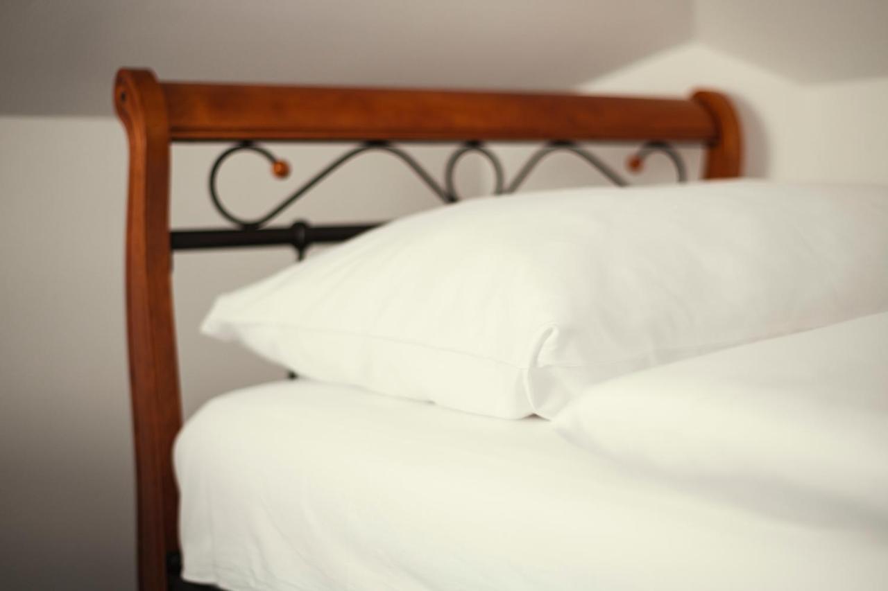 Hotel Ostende Chocerady Εξωτερικό φωτογραφία