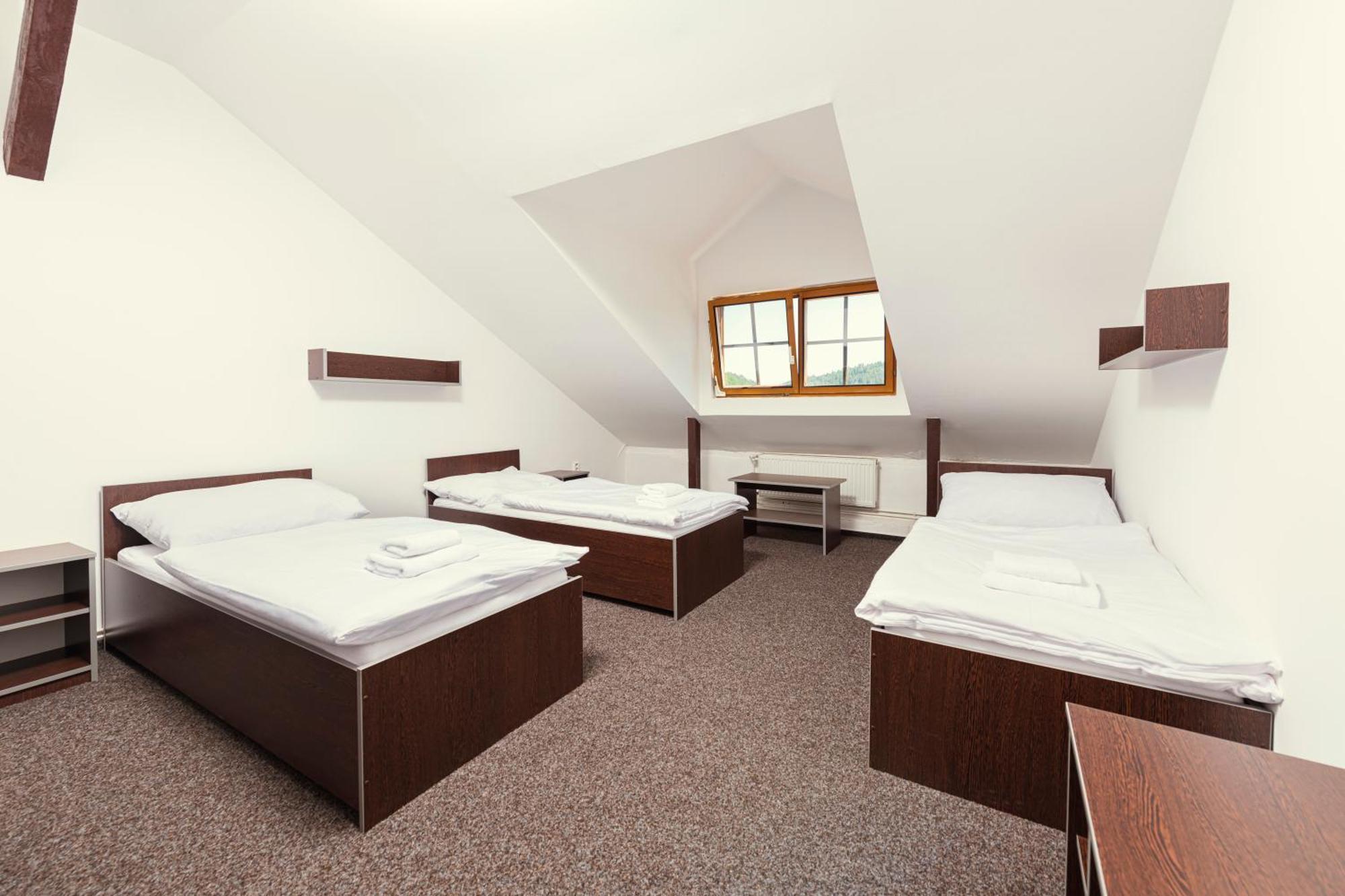 Hotel Ostende Chocerady Εξωτερικό φωτογραφία