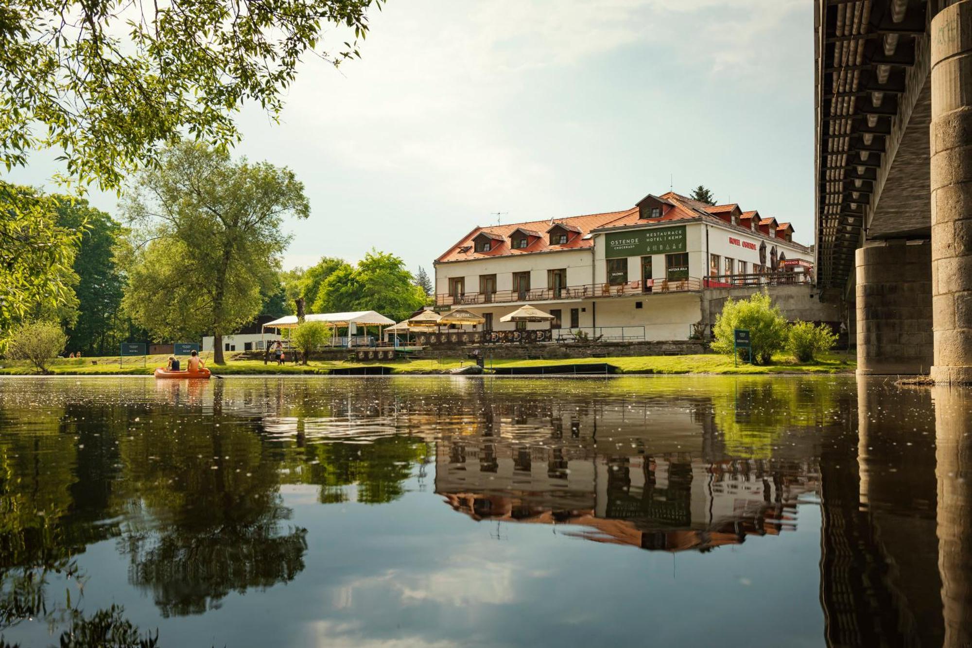 Hotel Ostende Chocerady Εξωτερικό φωτογραφία