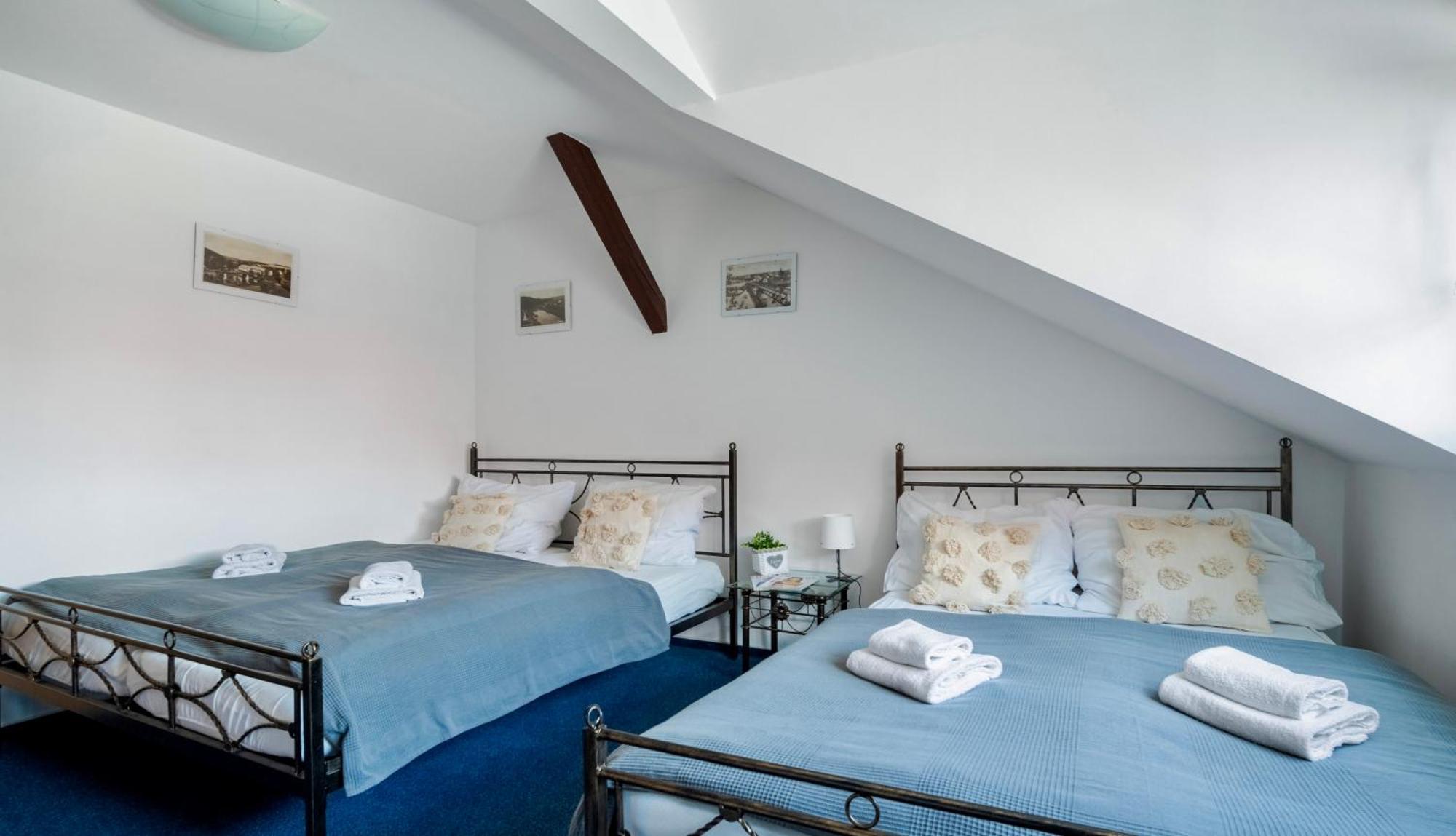 Hotel Ostende Chocerady Εξωτερικό φωτογραφία