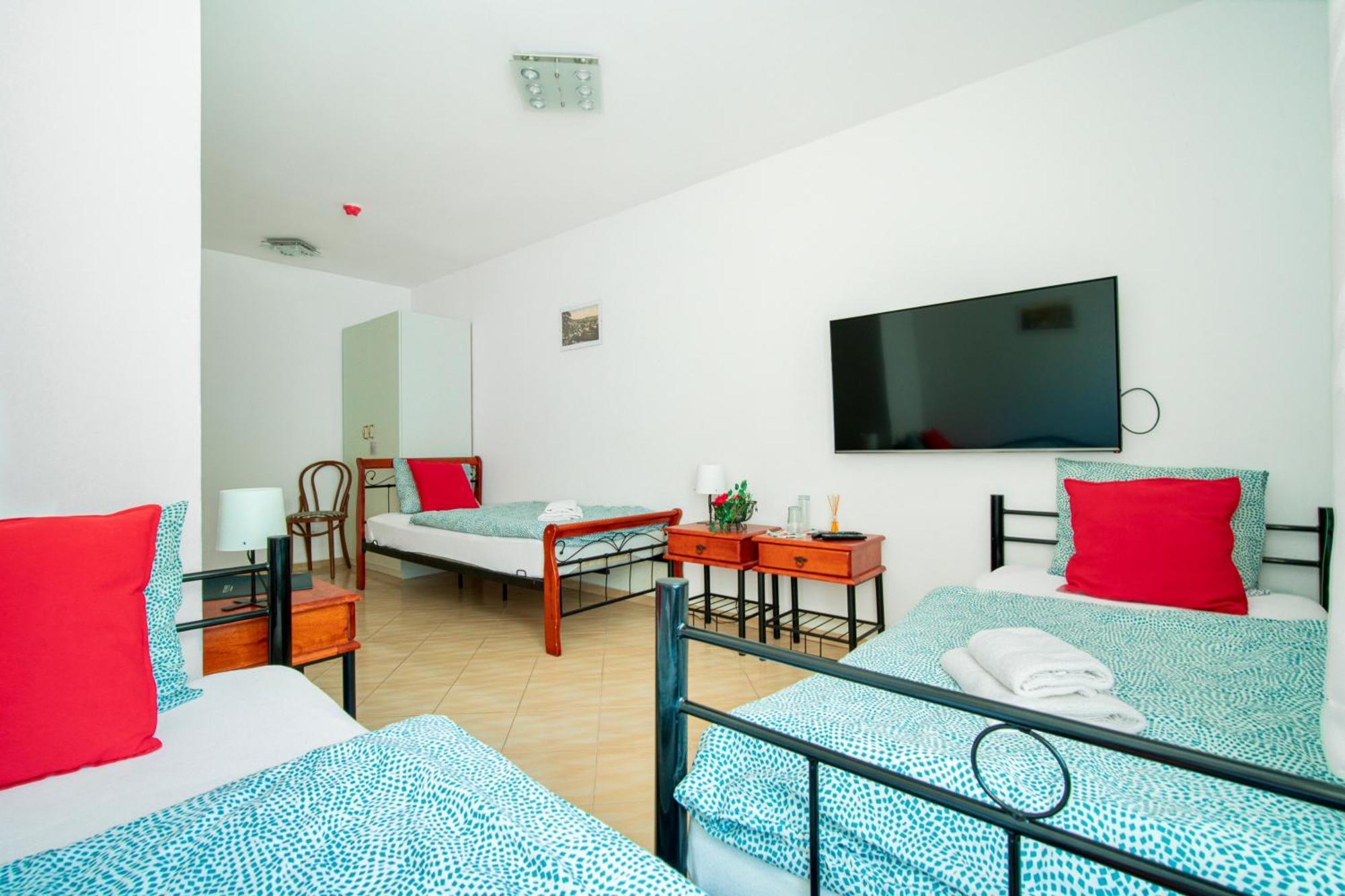 Hotel Ostende Chocerady Εξωτερικό φωτογραφία