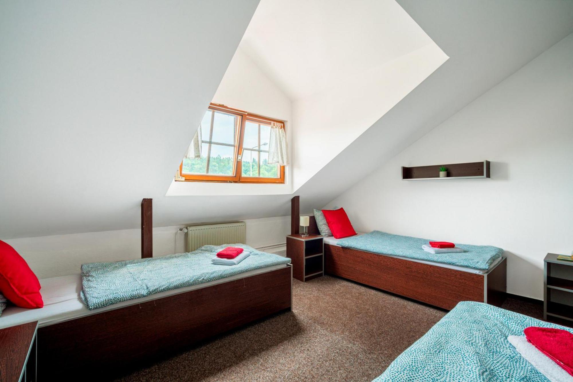 Hotel Ostende Chocerady Εξωτερικό φωτογραφία
