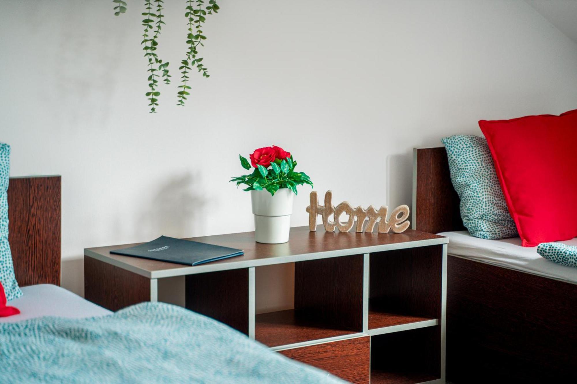 Hotel Ostende Chocerady Εξωτερικό φωτογραφία