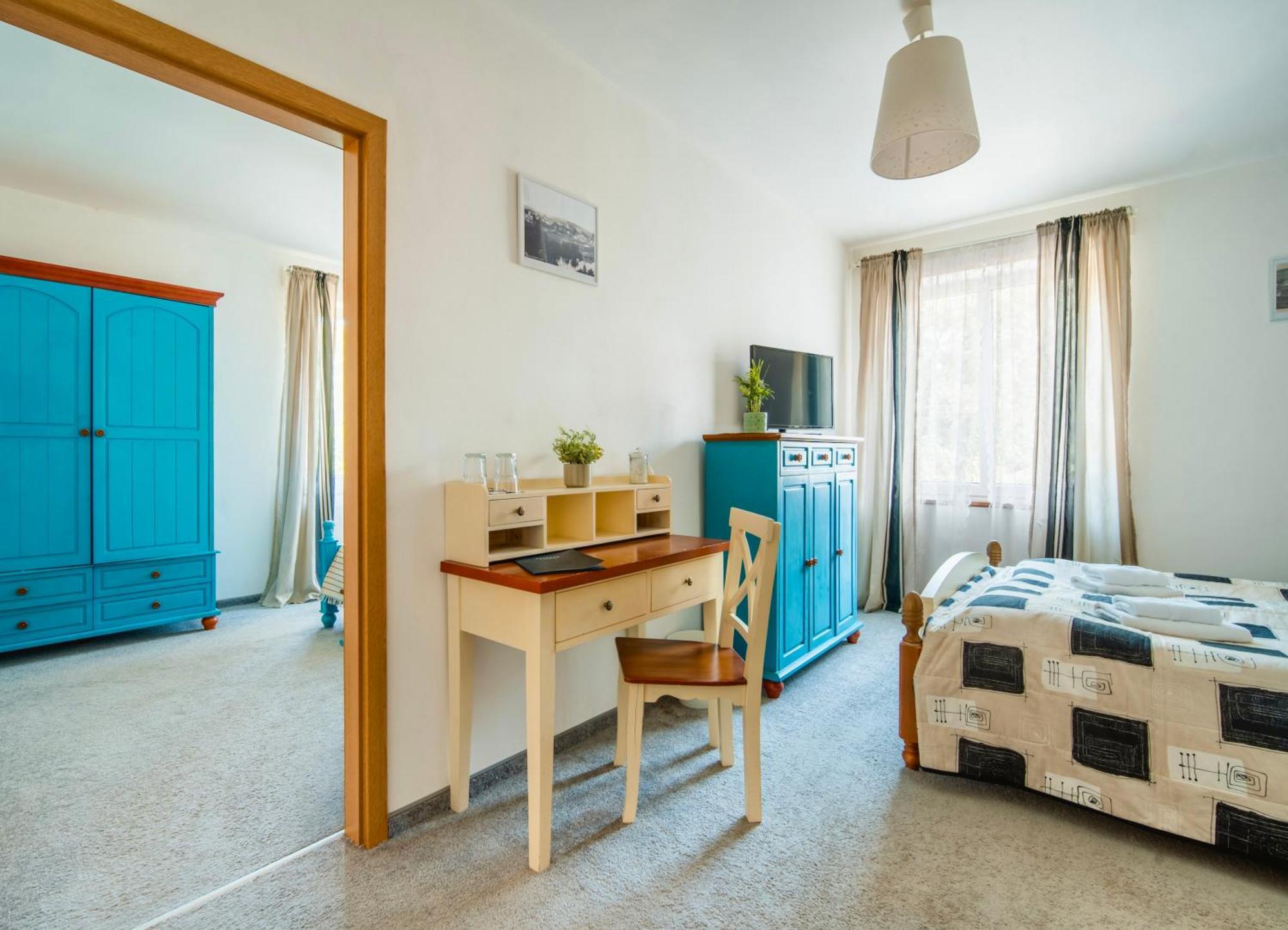 Hotel Ostende Chocerady Εξωτερικό φωτογραφία